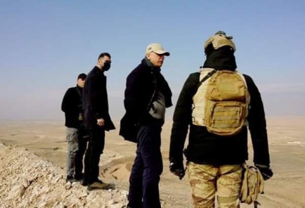 بازدید الکاظمی از مرز سوریه و تأکید بر تعقیب تروریست‌های داعش