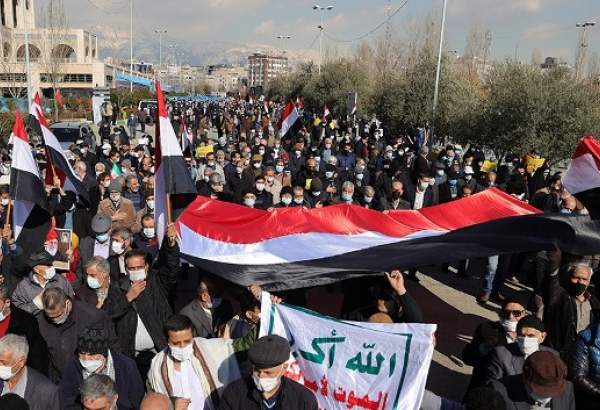 Friday worshipers in Tehran voice support for Yemeni nation