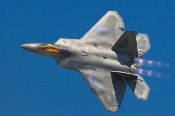 اعزام جنگنده‌های “F-22” آمریکایی به امارات