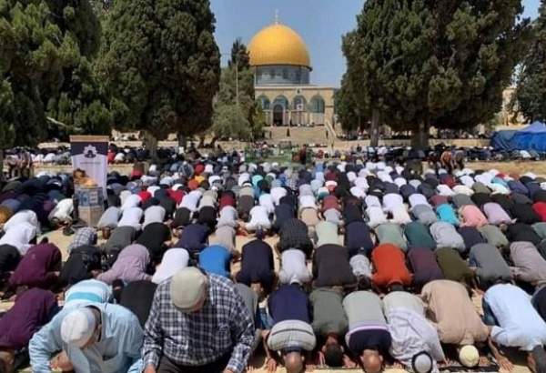 حضور ۳۰ هزار فلسطینی در نماز جمعه امروز «مسجدالاقصی»