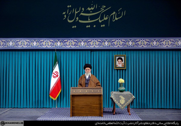 قائد الثورة: الشعب الإيراني انتصر وحقق النجاح بصموده