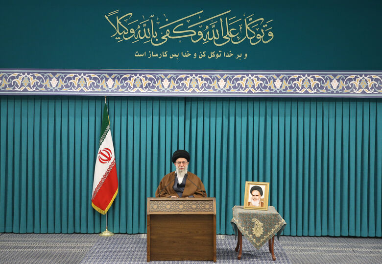 قائد الثورة: دعوا الاعداء يغضبون من يقظة الشعب الايراني
