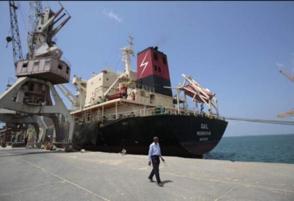 جارح سعودی اتحاد نے یمن کے لئے ایندھن پر مشتمل مزید 2 بحری جہازوں کو چھوڑ دیا