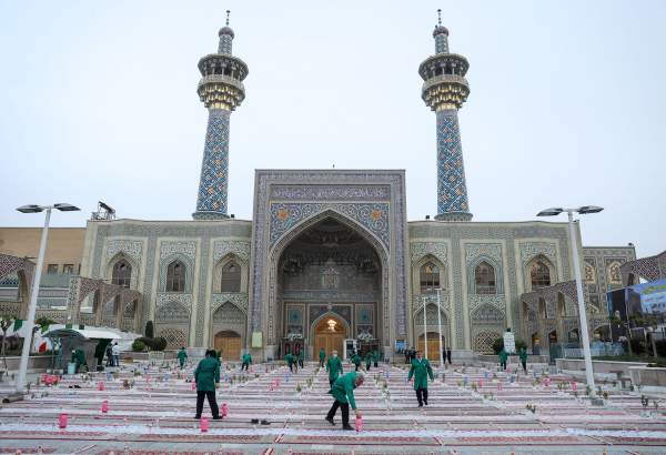 La rupture du jeûne des musulmans iraniens dans le mausolée du vénéré l