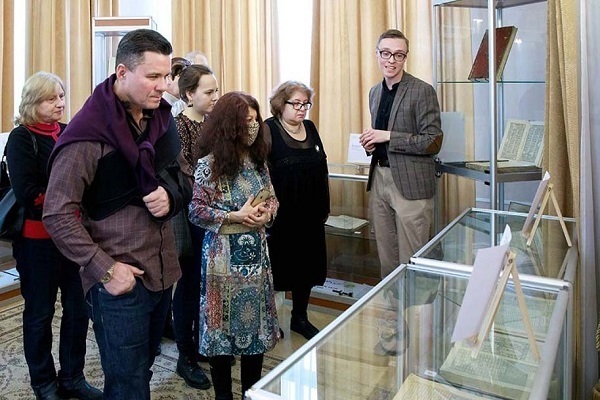 تنظيم معرض المخطوطات الإيرانية ـ الإسلامية في موسكو  