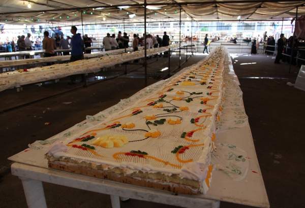 پخت و توزیع کیک ۵ هزار کیلویی در شب میلاد امام حسن مجتبی(ع) در مشهد