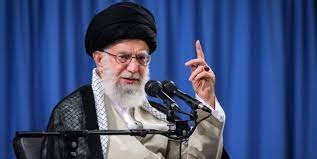Supreme Leader: Zionist regime is wallowing in a convoluted network of problems