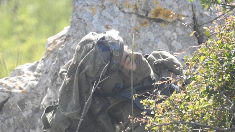 قناص من جيش الاحتلال نائم أثناء اقتحام سيلة الحارثية غرب جنين