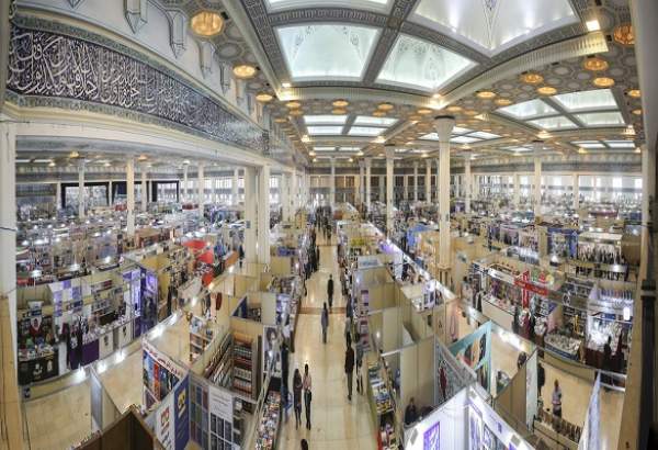 گزارش خبرگزاری تقریب از سی‌وسومین نمایشگاه بین المللی کتاب تهران/حضور مجمع تقریب با 180 عنوان کتاب