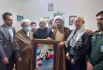 هدیه مقام معظم رهبری به خانواده یک شهید روحانی در اشنویه اهدا شد