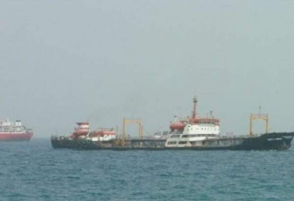 توقیف کشتی حامل سوخت یمن از سوی ائتلاف متجاوز سعودی