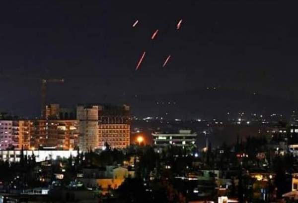 دمشق کے جنوب میں صہیونی فضائی حملے میں 3 شامی افسران کی شہادت