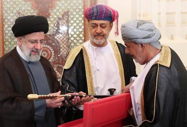 هدیه سلطان عمان به رئیس جمهور ایران