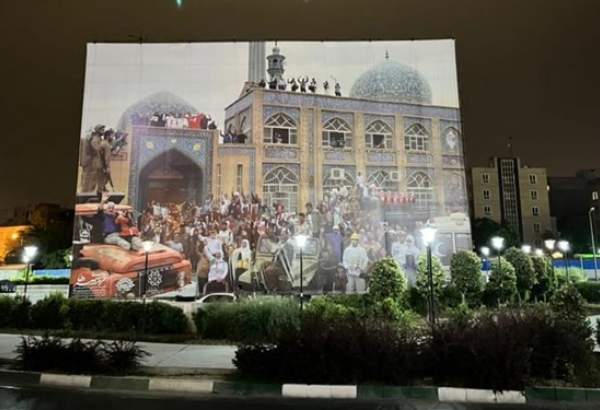 تصویر معروف آزادسازی خرمشهر روی سازه‌های تبلیغاتی پایتخت بازسازی شد