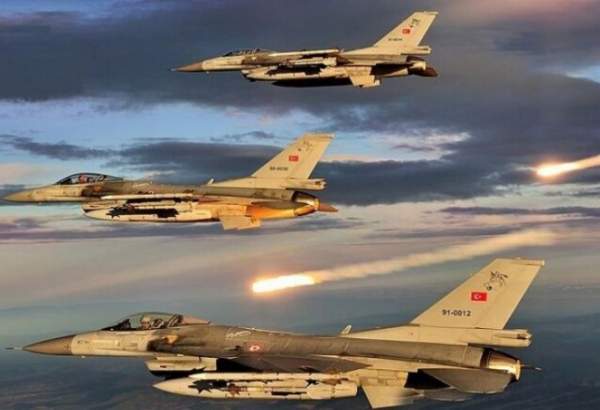 ترکی کی فوج نے دہشتگردوں کا قلع قمع کرنے کے بہانے شمالی عراق اور شام پر بمباری