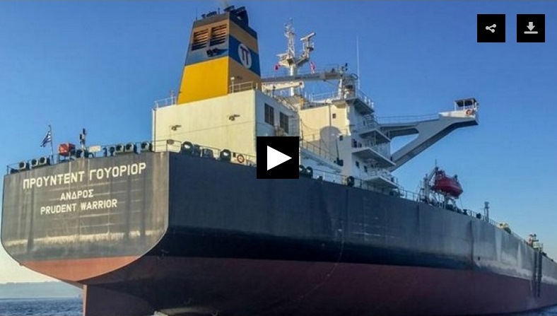 فيديو لاحتجاز ناقلتي النفط اليونانيتين في الخليج الفارسي  