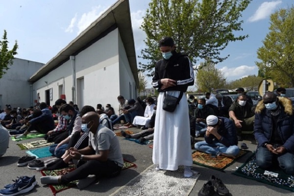 ادامه اسلام هراسی در اروپا/ حمله به مسجدی در غرب فرانسه