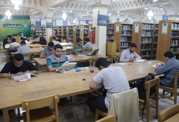 امام علی رضا علیہ السلام کی نورانی بارگاہ میں اہل بیت ع لائبریری