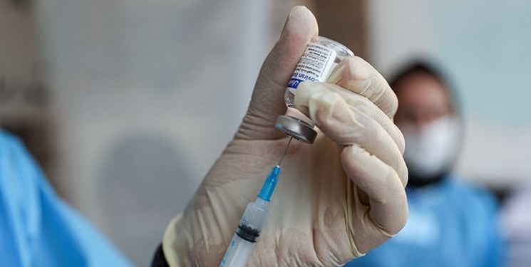 آغاز تزریق دز چهارم واکسن کرونا برای گروه سنی ۱۸ سال به بالا