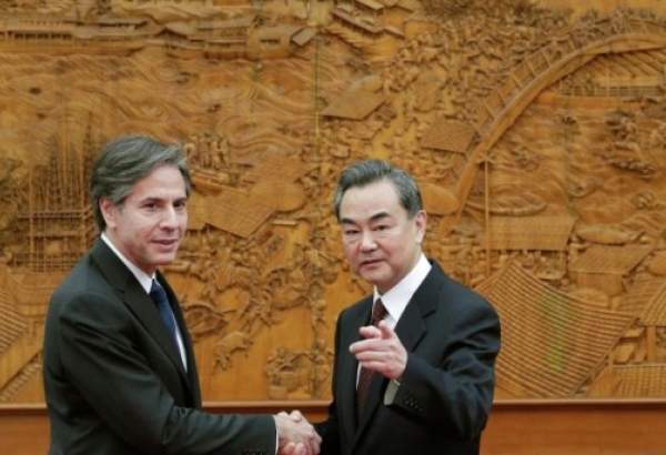 وزيرا خارجية أمريكا والصين يلتقيان في إندونيسيا لخفض التوتر بين بلديهما