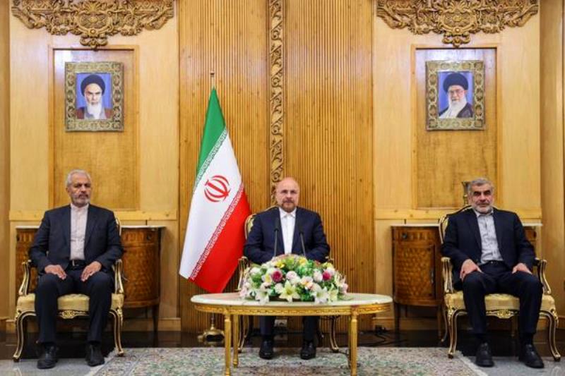 قالیباف يؤكد على الغاء التأشيرة بين ايران وأوزبكستان