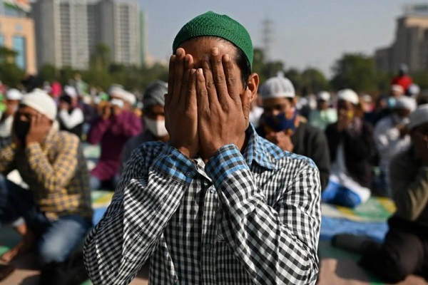 پیگرد مسلمانان هند به دلیل اقامه نماز در یک مکان تجاری