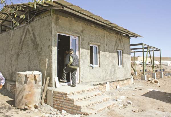 ساخت خانه‌های مناطق زلزله زده غرب هرمزگان ۲۷ درصد پیشرفت دارد