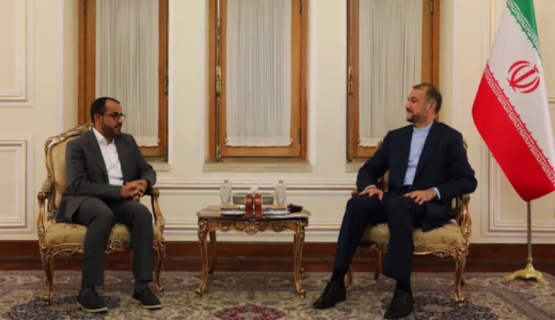وزير الخارجية الايراني يستقبل رئيس الوفد الوطني اليمني المفاوض