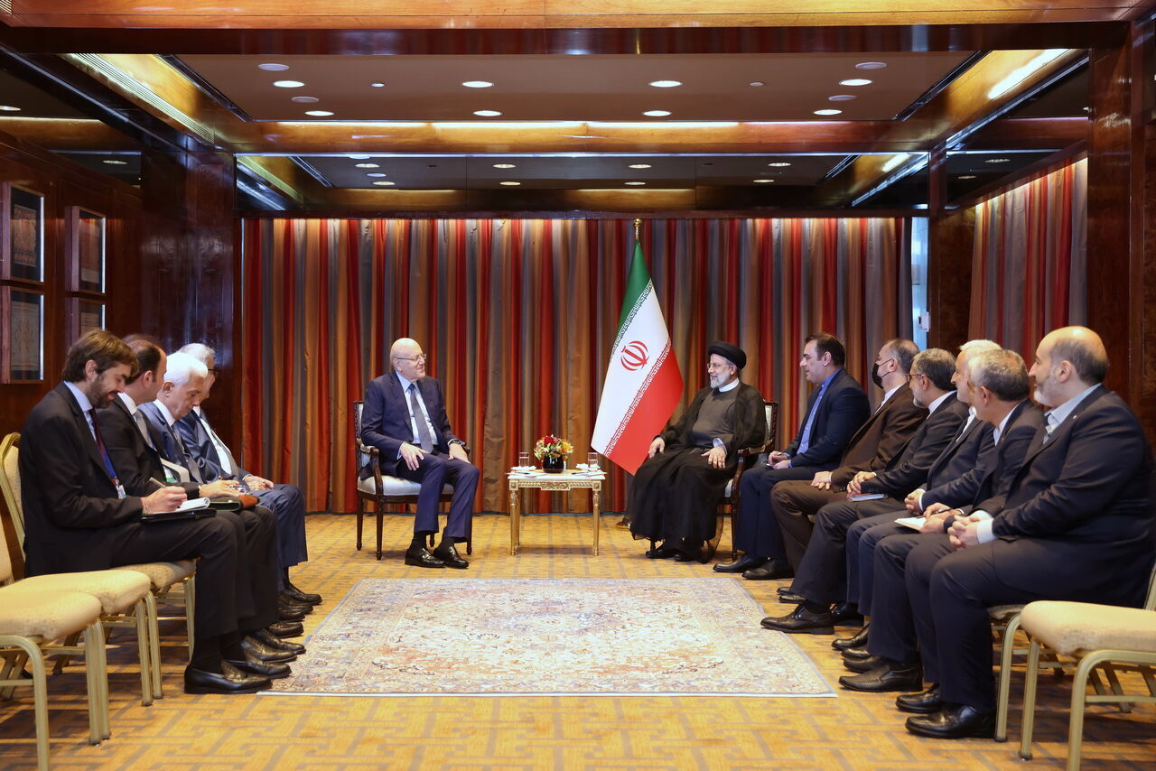 الرئيس الايراني: المقاومة فقط قادرة على لجم عدوان ووحشية الكيان الصهيوني