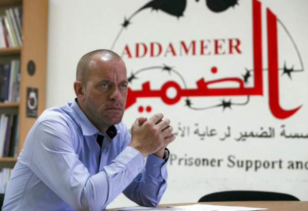 Israel: detained lawyer goes on hunger strike