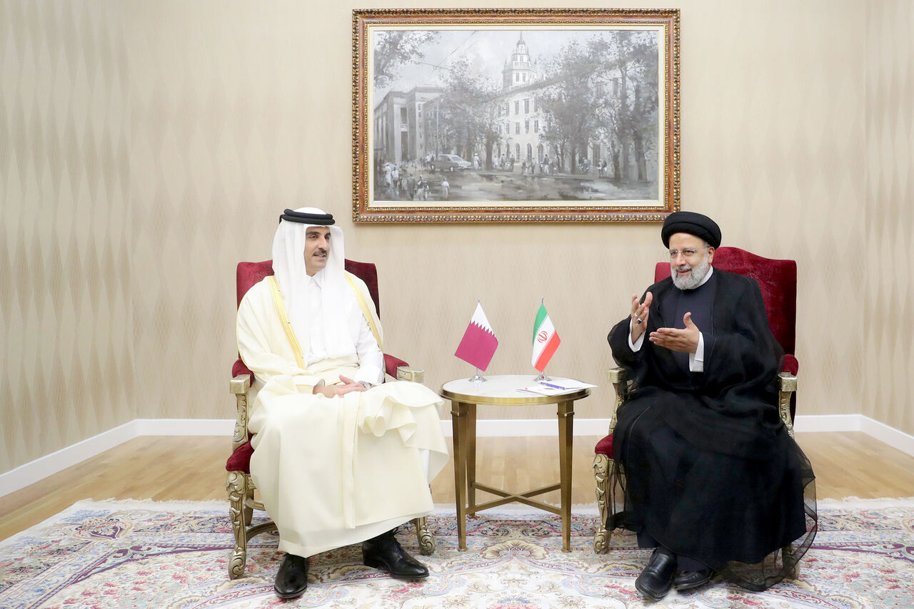 اية الله رئيسي يلتقي أمير قطر