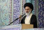 ملت ایران با قامتی استوار مسیر انقلاب اسلامی را ادامه می دهد