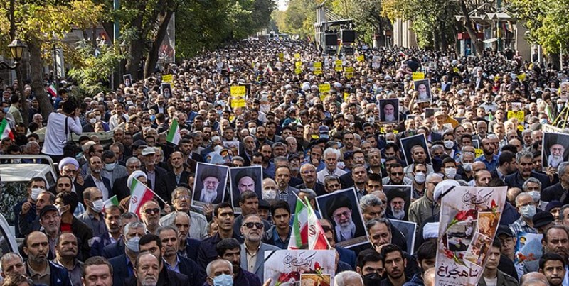 مسيرات في جميع أنحاء إيران تنديداً بالهجوم الإرهابي على شيراز  