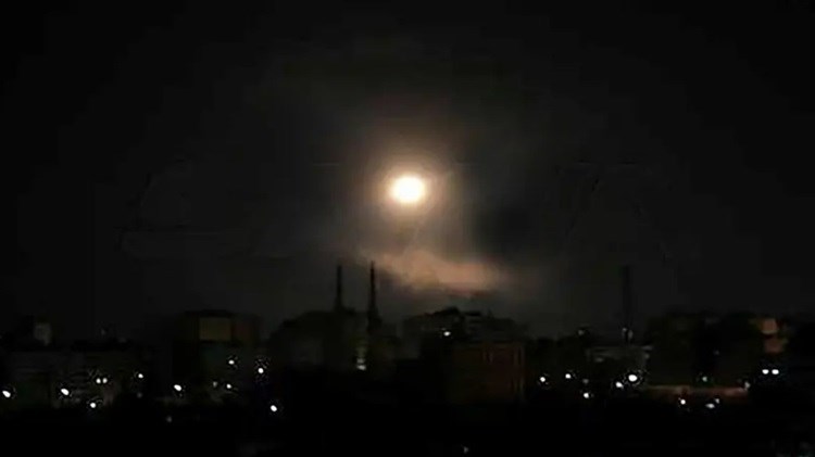 الدفاعات الجوية السورية تتصدّى لعدوانٍ إسرائيلي على ريف حمص