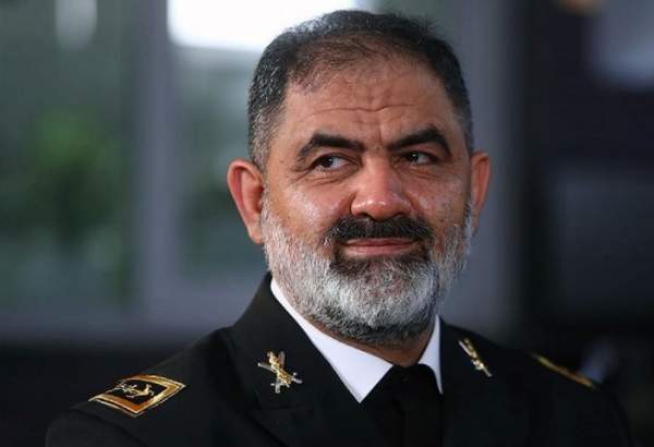 قائد سلاح البحر الايراني : سنکشف عن طائرات مروحية هجومية لأول مرة