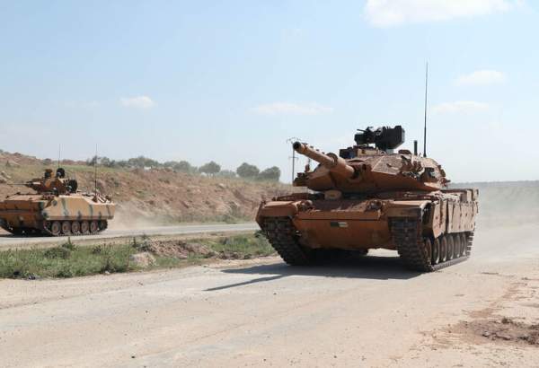 La Turquie va attaquer les militants des YPG avec des chars et des soldats
