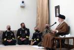 قائد الثورة الإسلامية يستقبل جمعا من قادة سلاح البحر الايراني  