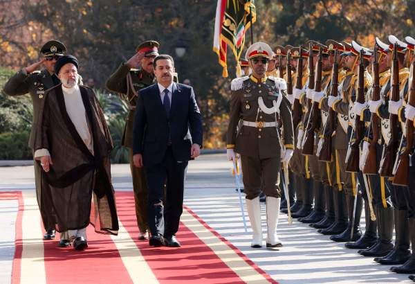 اية الله رئيسي يستقبل رئيس الوزراء العراقي في طهران  
