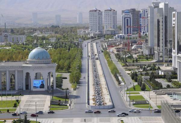Le ministre iranien arrive à Achgabat pour des entretiens de haut niveau