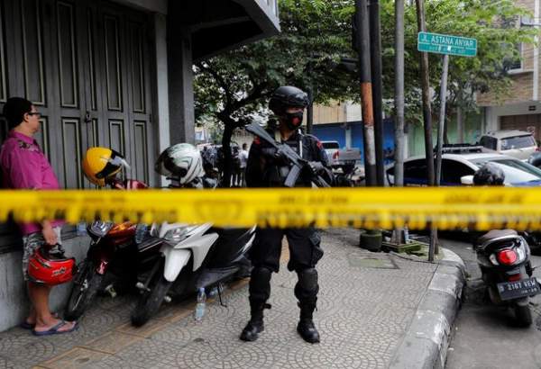 Un attentat-suicide présumé au poste de police indonésien fait 2 morts