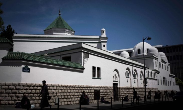 مقامات الجزایر، مسجد پاریس را مامور نظارت بر محصول وارداتی از فرانسه کردند