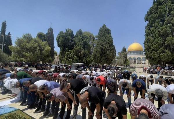 حضور ۷۵ هزار فلسطینی در نماز جمعه مسجد الاقصی