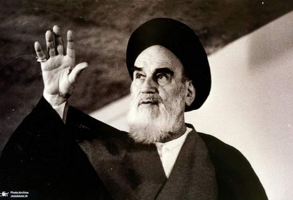 پخش مستند خاطرات امام خامنه‌ای از واپسین روزهای پیروزی انقلاب