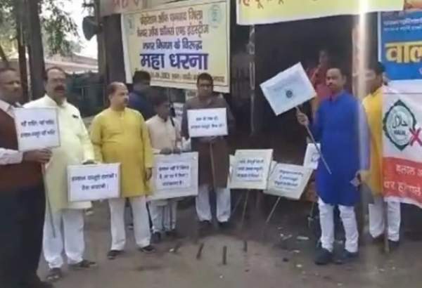 تظاهرات هندوهای افراطی علیه محصولات حلال