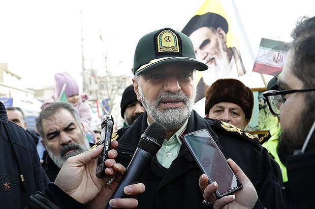 العميد رادان : ننصح الاعداء بان لا يجربوا اقتدار القوات المسلحة الايرانية اطلاقا