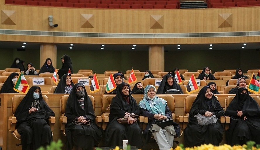 تقرير مصور .. الیوم الأول من مسابقات القران الكريم الدولية لفئة السيدات في ايران  
