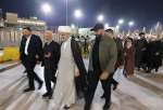 La délégation iranienne rend son pèlerinage aux mausolées des vénérés Imams (AS) à Al-Kadhimiya en Irak