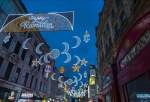 تزين شارع كوفنتري في العاصمة البريطانية لندن لأول مرة بـ 30 ألف مصباح احتفاء بقدوم شهر رمضان المبارك