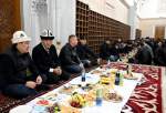 La cérémonie de rupture du jeûne à la grande mosquée de Bishkek au Kirghizistan