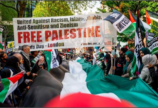 Muslims, Christians, Jews in London rally in support of Palestine (video)